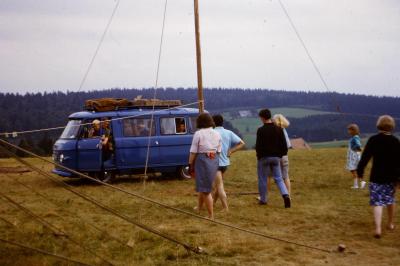 CM19 Arriving van with children and staff