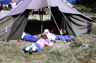 CM22 Boys in tent