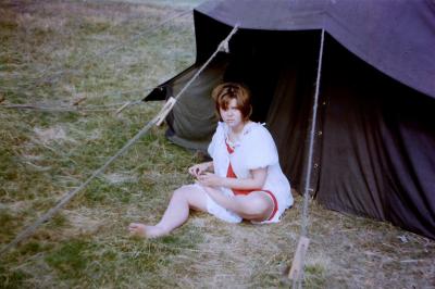 CM37 Woman and pedicure